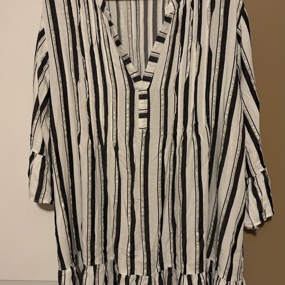 blue island Dresses & Skirts - Blue Island Black and White Striped Tunic